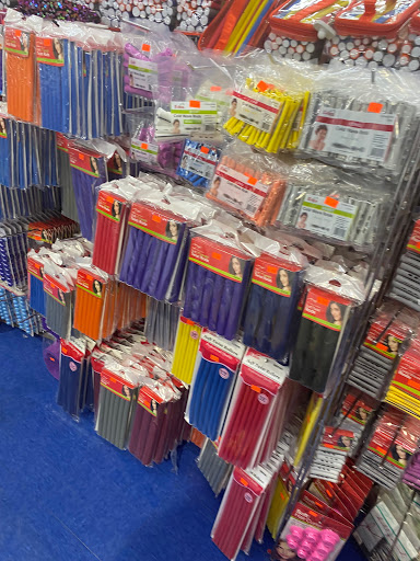 Beauty Supply Store «Giant Beauty Supply», reviews and photos, 11145 S Michigan Ave, Chicago, IL 60628, USA