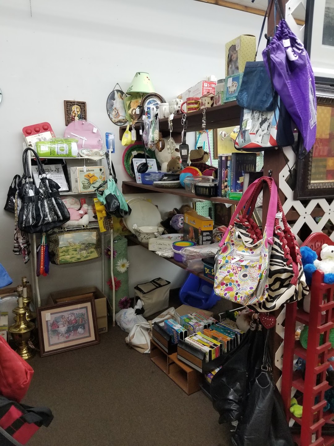 Treasures and Trinkets Antique Mall