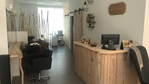 Centro de Estética y Peluquería Ziar en Gopegi, Álava