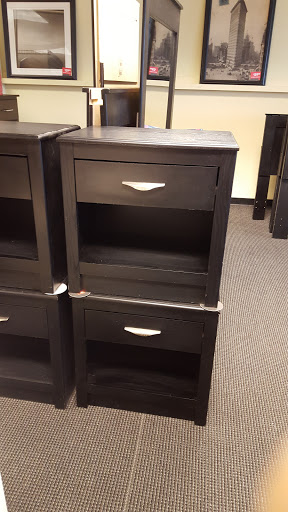 Used Furniture Store «CORT Clearance Center», reviews and photos, 801 Hampton Park Blvd, Capitol Heights, MD 20743, USA