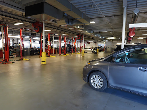 Auto Body Shop «DCH Toyota City Service Facility», reviews and photos, 700 Waverly Ave, Mamaroneck, NY 10543, USA