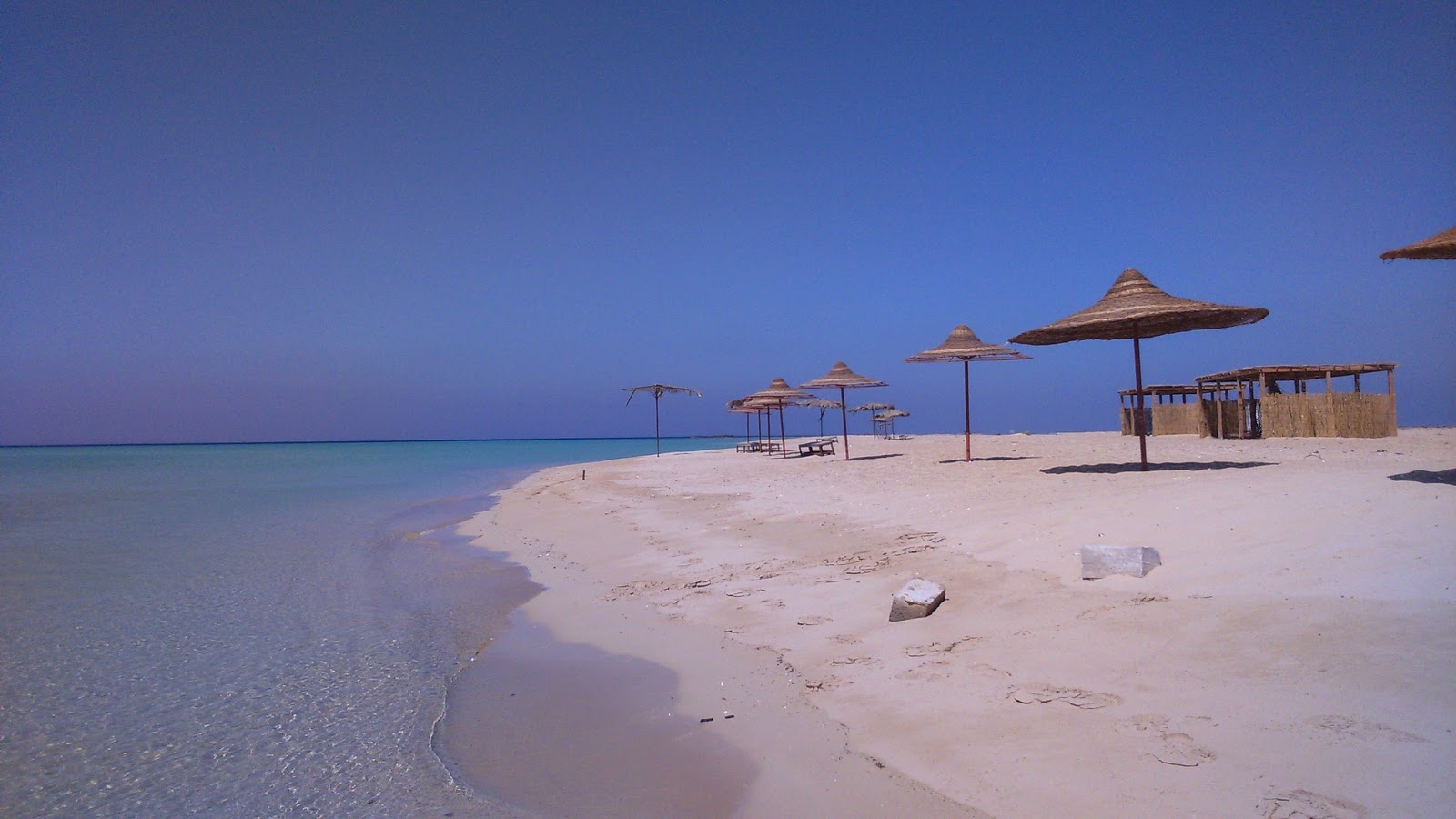 Foto van Ras Sidr beach met beige zand oppervlakte