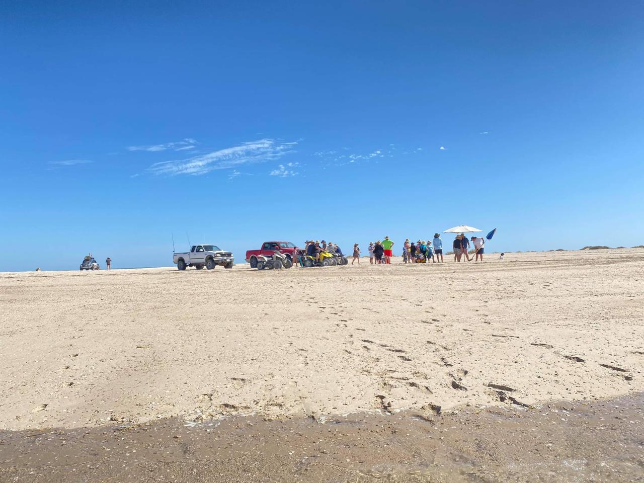 Foto von Playa El Borrascoso mit langer gerader strand