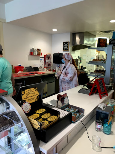 Chocolate Shop «Apple Tree Chocolate», reviews and photos, 754 Asp Ave, Norman, OK 73069, USA