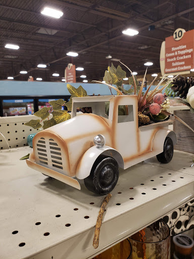 Supermarket «Giant Eagle Supermarket», reviews and photos, 7939 Day Dr, Cleveland, OH 44129, USA