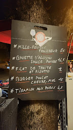 Photo n°9 de Le Quai West à Entraygues-sur-Truyère ()