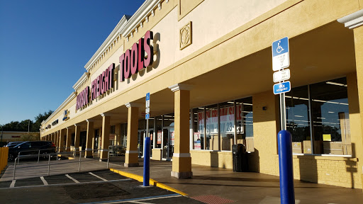 Hardware Store «Harbor Freight Tools», reviews and photos, 1045 W Orange Blossom Trail, Apopka, FL 32712, USA