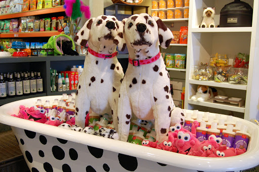 Pet Store «Muttropolis La Jolla», reviews and photos, 7755 Girard Ave, La Jolla, CA 92037, USA