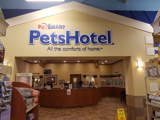 Pet Supply Store «PetSmart», reviews and photos, 288 West Ave, Stamford, CT 06902, USA