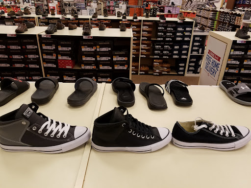 Shoe Store «Famous Footwear», reviews and photos, 1500 13th Ave E, West Fargo, ND 58078, USA