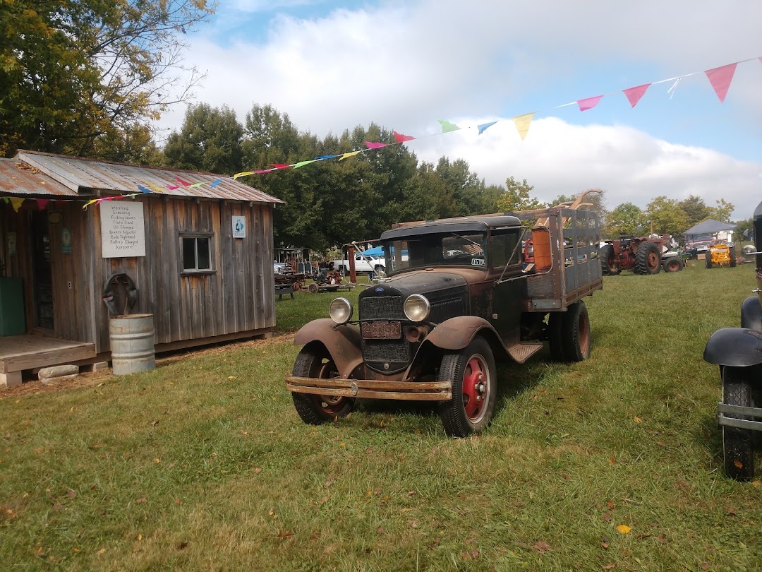 Rusty Wheels Old Engine Club