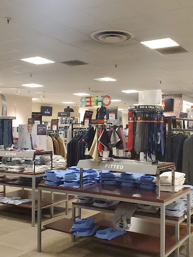 Shopping Mall «West Acres Regional Shopping Center», reviews and photos, 3902 13th Ave S, Fargo, ND 58103, USA