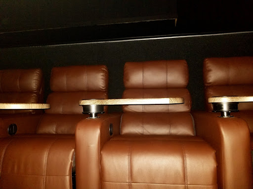 Movie Theater «Celebrity Theatres - Baton Rouge 8», reviews and photos, 15365 George Oneal Rd, Baton Rouge, LA 70817, USA