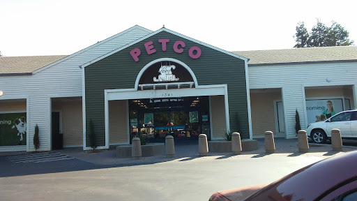 Pet Supply Store «Petco Animal Supplies», reviews and photos, 1341 W Covell Blvd b, Davis, CA 95616, USA