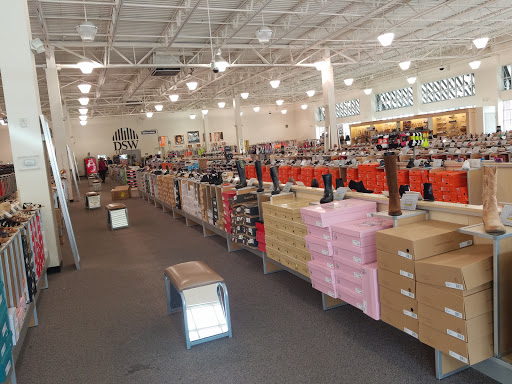 Shoe Store «DSW Designer Shoe Warehouse», reviews and photos, 314 Marketplace Mile, Plainfield, IN 46168, USA