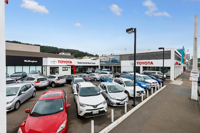 Reviews of Rutherford & Bond Toyota in Wellington - Car dealer