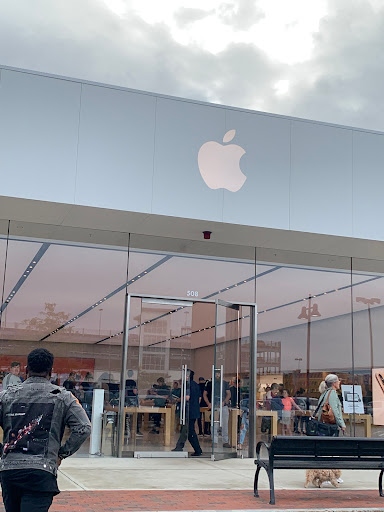 Computer Store «Apple Legacy Place», reviews and photos, 508 Legacy Pl, Dedham, MA 02026, USA