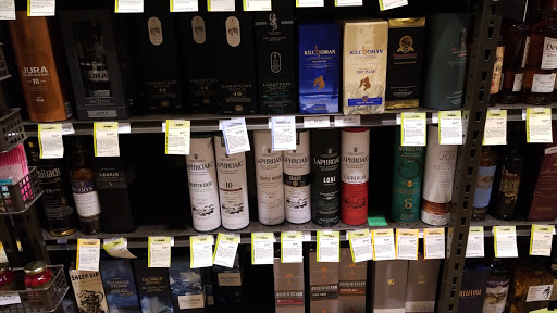 Wine Store «Total Wine & More», reviews and photos, 11 Mystic View Rd, Everett, MA 02149, USA