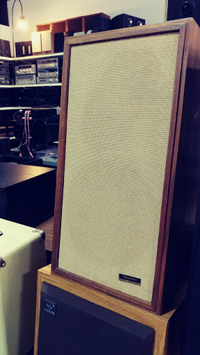 Second Hand Store «Connecting Times Resale», reviews and photos, 4820 Ridge Rd, Cincinnati, OH 45209, USA