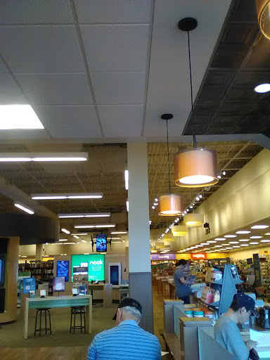 Book Store «Barnes & Noble Booksellers Fredericksburg/ Central Park», reviews and photos, 1220 Carl D. Silver Parkway, Fredericksburg, VA 22401, USA