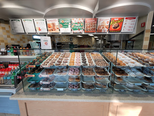 Bakery «Krispy Kreme Doughnuts», reviews and photos, 2146 Leghorn St, Mountain View, CA 94043, USA