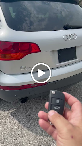 Locksmith «R.O.N Locksmith», reviews and photos, 644 W Addison St, Chicago, IL 60613, USA