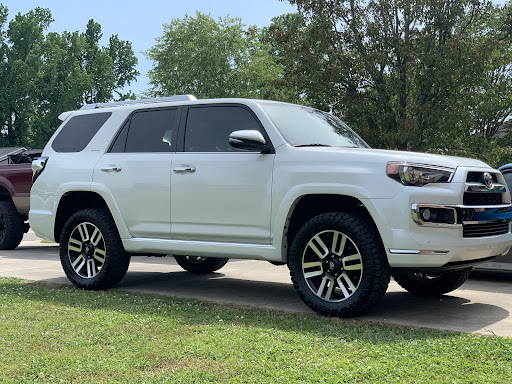 Car Dealer «Serra Toyota of Decatur», reviews and photos, 309 Beltline Pl SW, Decatur, AL 35603, USA