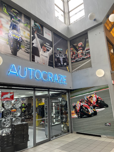 Shopping Mall «Ultramont Mall», reviews and photos, 100 SE 1st St, Miami, FL 33131, USA