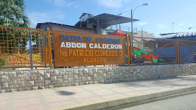 Patio de Comidas Abdón Calderón