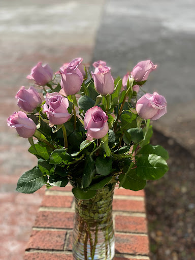 Florist «Flowers By Snellings», reviews and photos, 23 N Braddock St, Winchester, VA 22601, USA