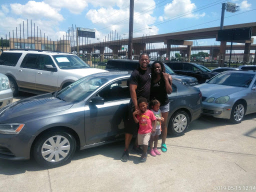 Used Car Dealer «Dallas Car Credit Corporation», reviews and photos, 11448 Emerald St, Dallas, TX 75229, USA