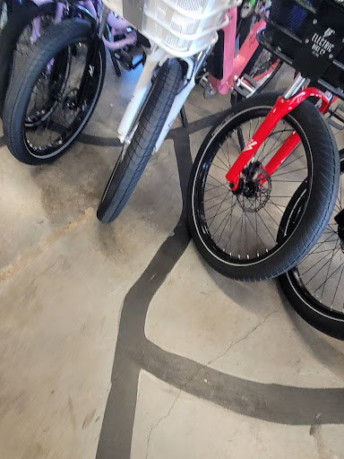 Bicycle Store «Two Wheels One Planet Bicycle Store», reviews and photos, 420 E 17th St, Costa Mesa, CA 92627, USA