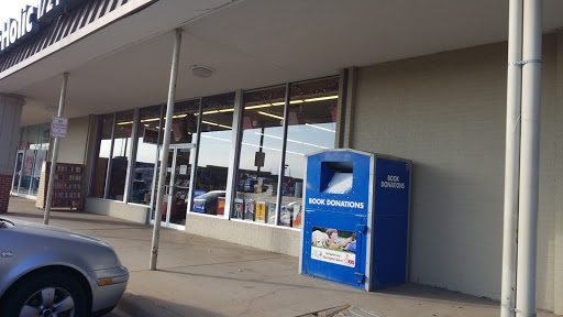 Used Book Store «Book-A-Holic», reviews and photos, 601 N West St #216, Wichita, KS 67203, USA