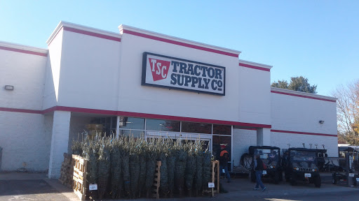 Home Improvement Store «Tractor Supply Co.», reviews and photos, 5387 Scottsville Rd, Bowling Green, KY 42104, USA
