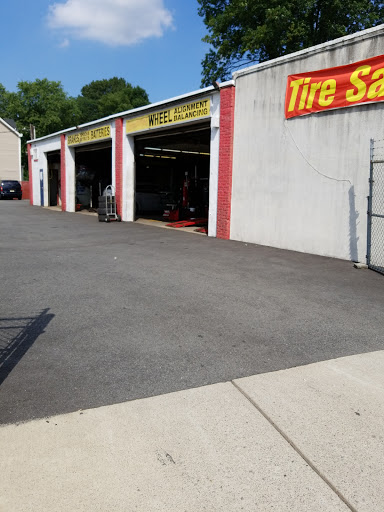 Tire Shop «M & R Tire and Auto Center», reviews and photos, 415 Washington St, City of Orange, NJ 07050, USA