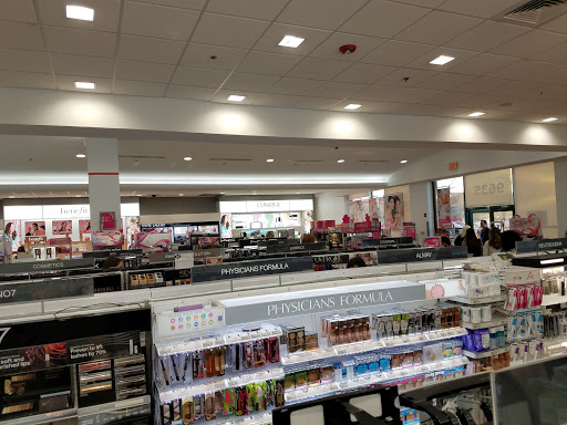 Hair Salon «Ulta Beauty», reviews and photos, 9635 Skokie Blvd, Skokie, IL 60077, USA