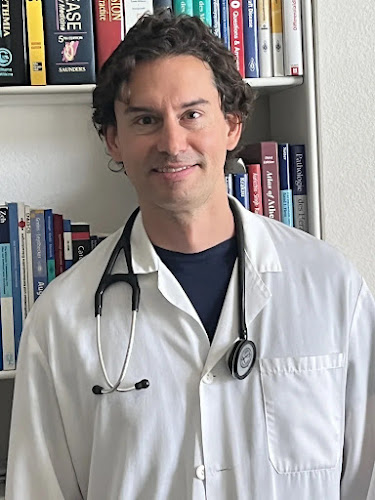 Dr. med. Michael Abay Herzkreislaufpraxis Bahnhofstrasse Zürich | FMH Kardiologie | Herzultraschall/Echokardiographie, EKG