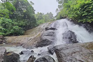 Madasseri Waterfalls image