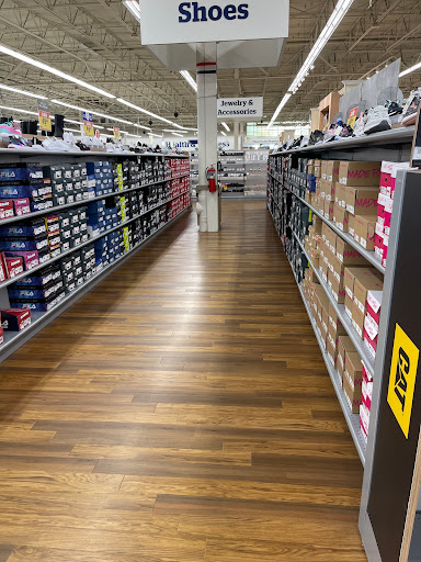 Grocery Store «Meijer», reviews and photos, 16300 Fort St, Southgate, MI 48195, USA