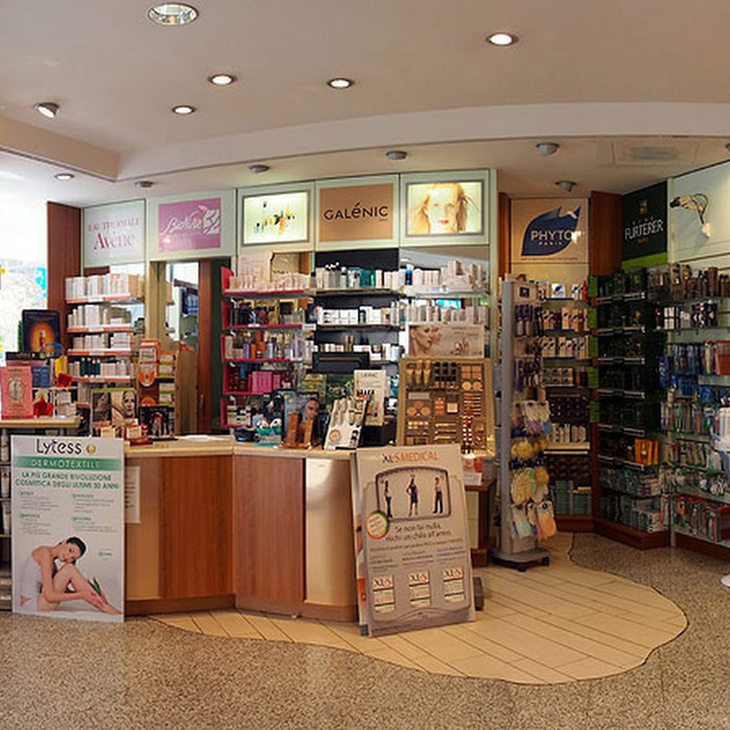 Farmacia CoFa Duomo Milano