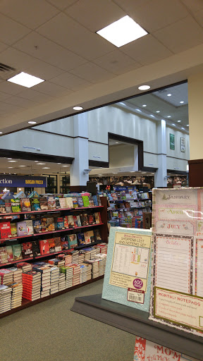 Book Store «Barnes & Noble», reviews and photos, 4015 Medina Rd, Akron, OH 44333, USA