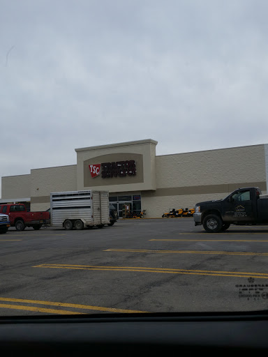 Home Improvement Store «Tractor Supply Co.», reviews and photos, 4377 Genesee Valley Plaza Rd, Geneseo, NY 14454, USA