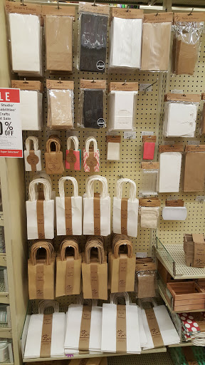 Craft Store «Hobby Lobby», reviews and photos, 3121 College Dr, Baton Rouge, LA 70808, USA