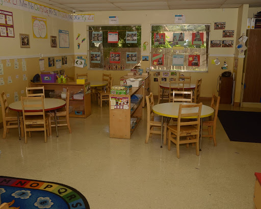 Day Care Center «La Petite Academy in Brandon, FL», reviews and photos, 808 W Bloomingdale Ave, Brandon, FL 33511, USA