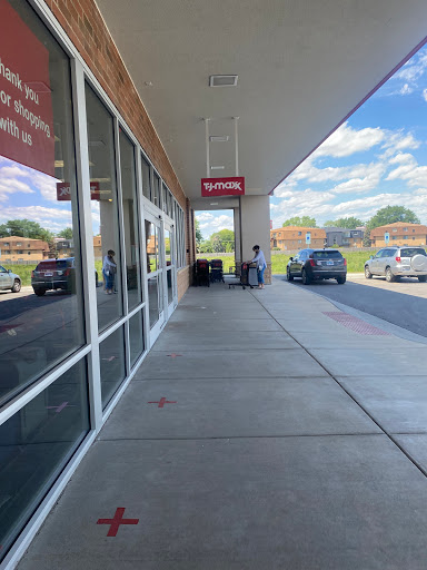 Department Store «T.J. Maxx», reviews and photos, 4971 W Cal Sag Rd, Crestwood, IL 60445, USA