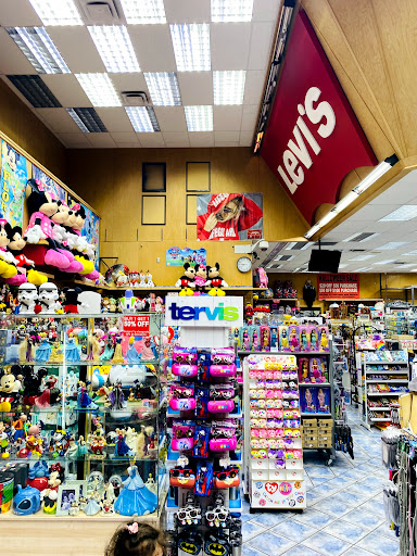 Supermarket «Lake Buena Vista Supermarket Kash N Karry Supercenter», reviews and photos, 13400 S Apopka Vineland Rd, Orlando, FL 32821, USA