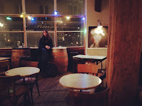 Atmosphère du Restaurant L’ Agence Bar à Paris - n°5