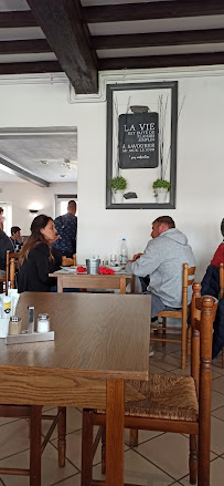 Atmosphère du Restaurant français Le Relais de Marolles à Broue - n°3