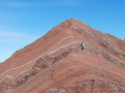 Cerro P'esque Orqo de T'akllo Apacheta