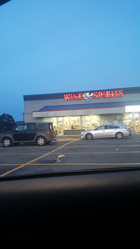 State Liquor Store «Fine Wine & Good Spirits», reviews and photos, 70 Keystone Industrial Park, Dunmore, PA 18512, USA